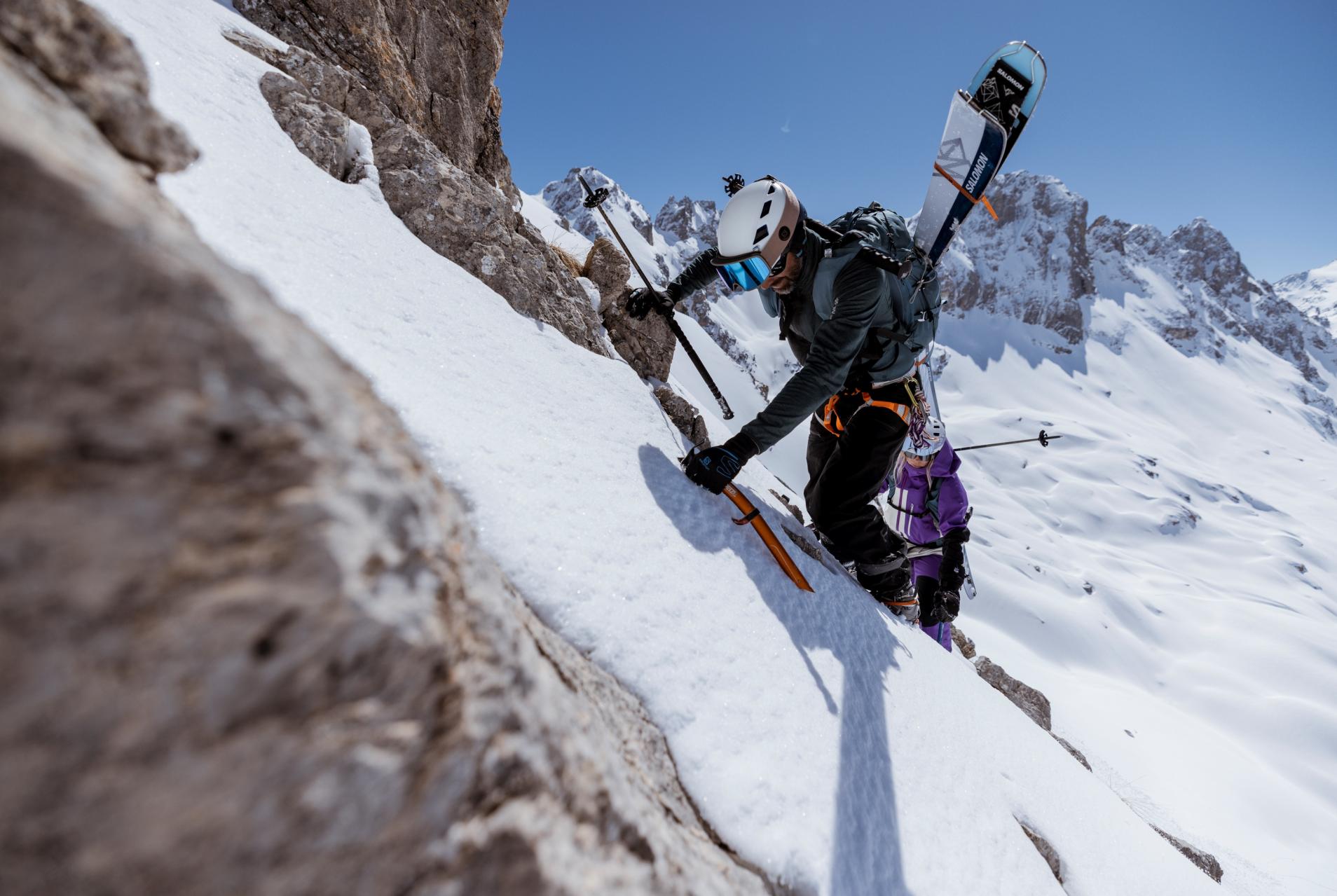 <span>Outdoor sports professionals</span>